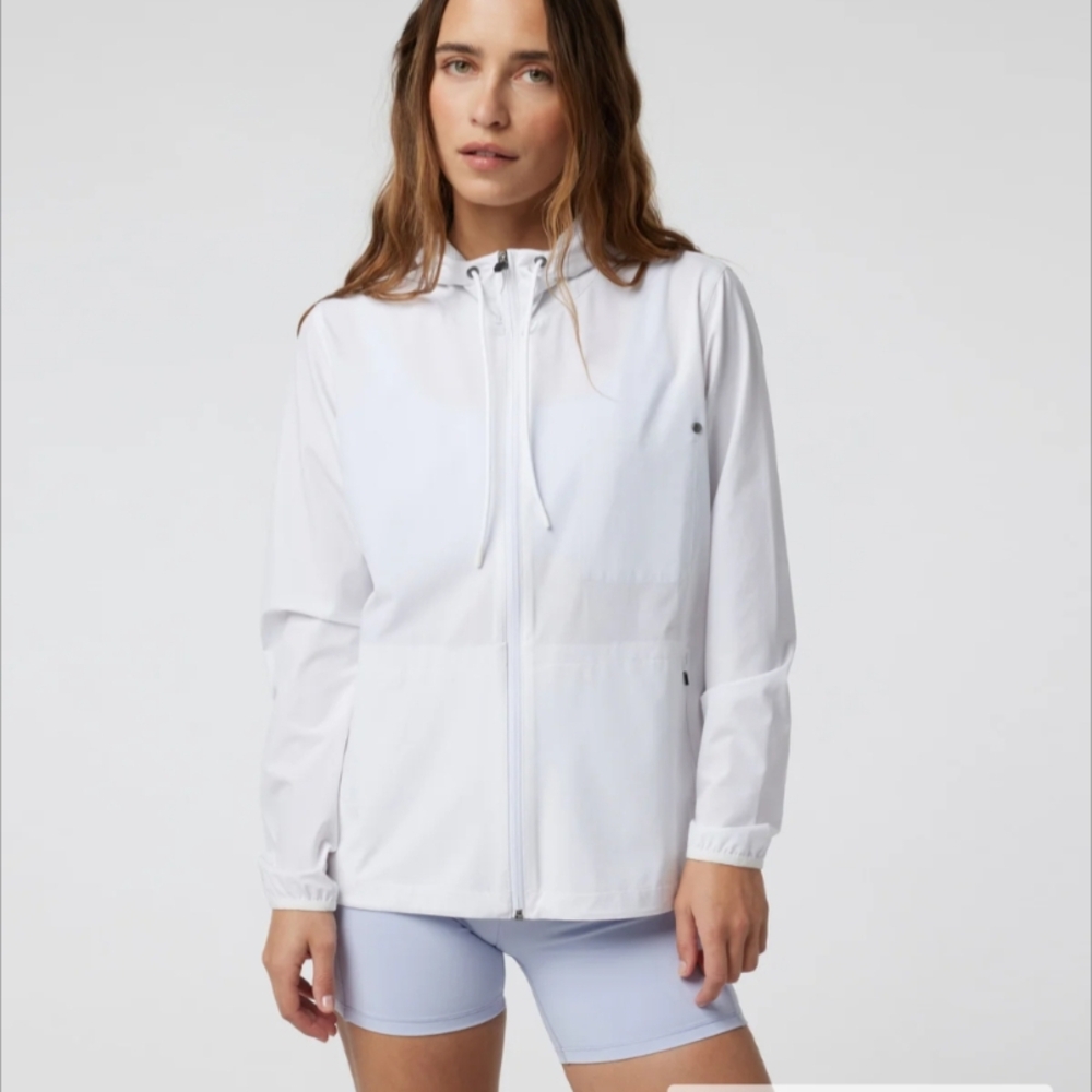 NWT Vuori Womens Outdoor Trainer Shell